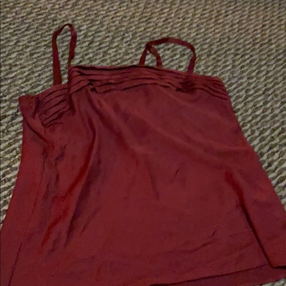 maroon top - Picture 1 of 4
